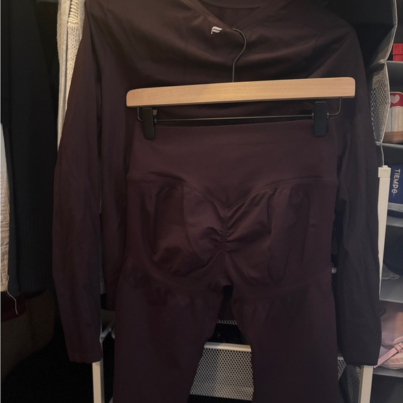 Fabletics workout set - Picture 1 of 1